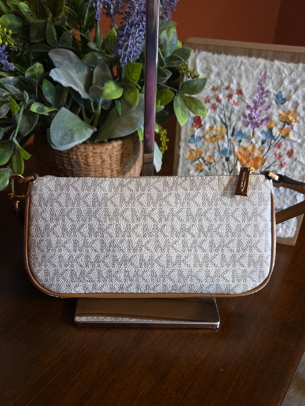 MICHAEL Michael Kors Zoe Small Signature Logo Pochette NWOT - Picture 3 of 15